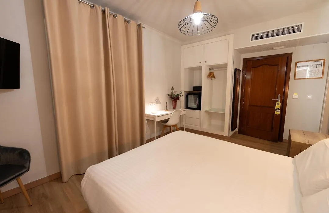 Hotel Sercotel Dona Carmela-1